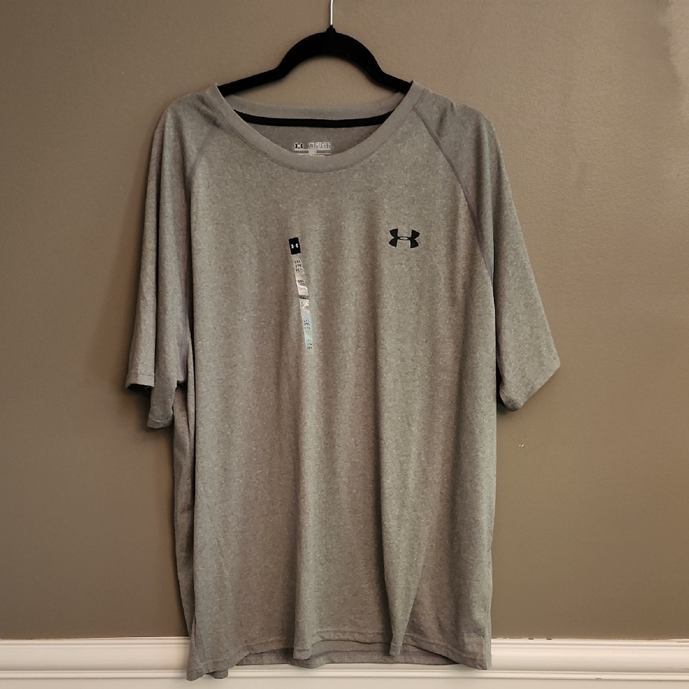 NWT Under Armour Men's Gray T-Shirt